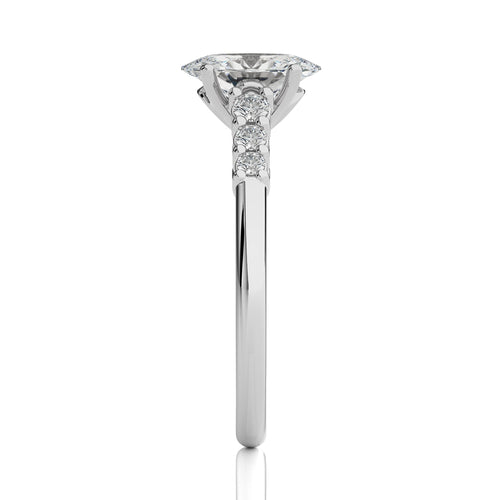 Elegant Oval Diamond Enagegement Ring