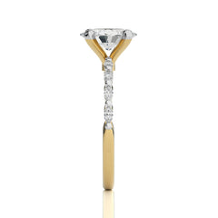 Mesmerizing Oval Diamond Engagement Ring