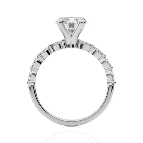 Mesmerizing Round Cut Diamond Engagement Ring