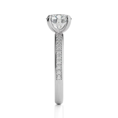 Graceful Round Diamond Engagement Ring