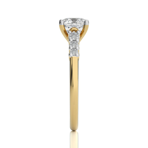 Elegant Cushion Cut Diamond Enagegement Ring