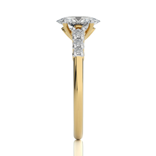 Elegant Oval  Diamond Enagegement Ring
