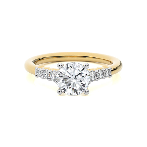Elegant Round  Diamond Enagegement Ring