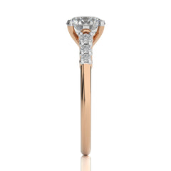 Elegant Round  Diamond Enagegement Ring