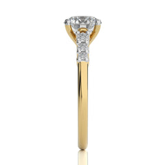 Elegant Round  Diamond Enagegement Ring