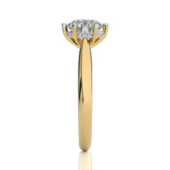 Chic Magnificence Round Diamond Engagement Ring
